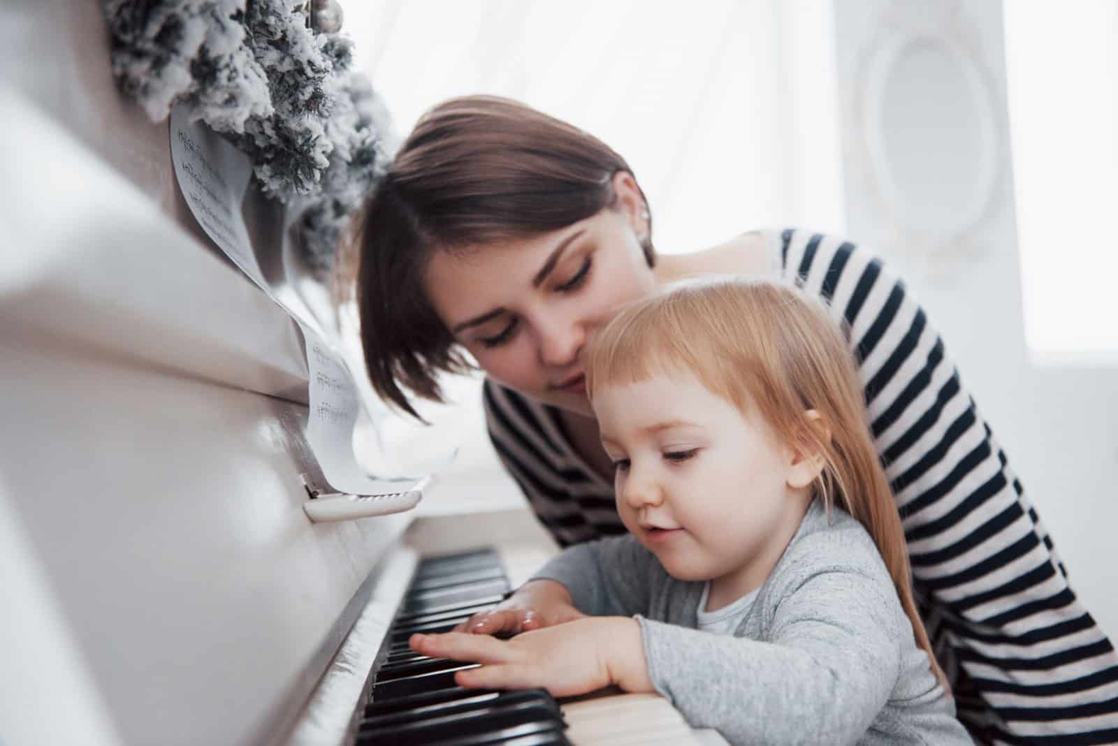 Featured image for Piano Lessons for 3 Year Olds: A Parent Friendly Guide to Fun, Gentle First Lessons